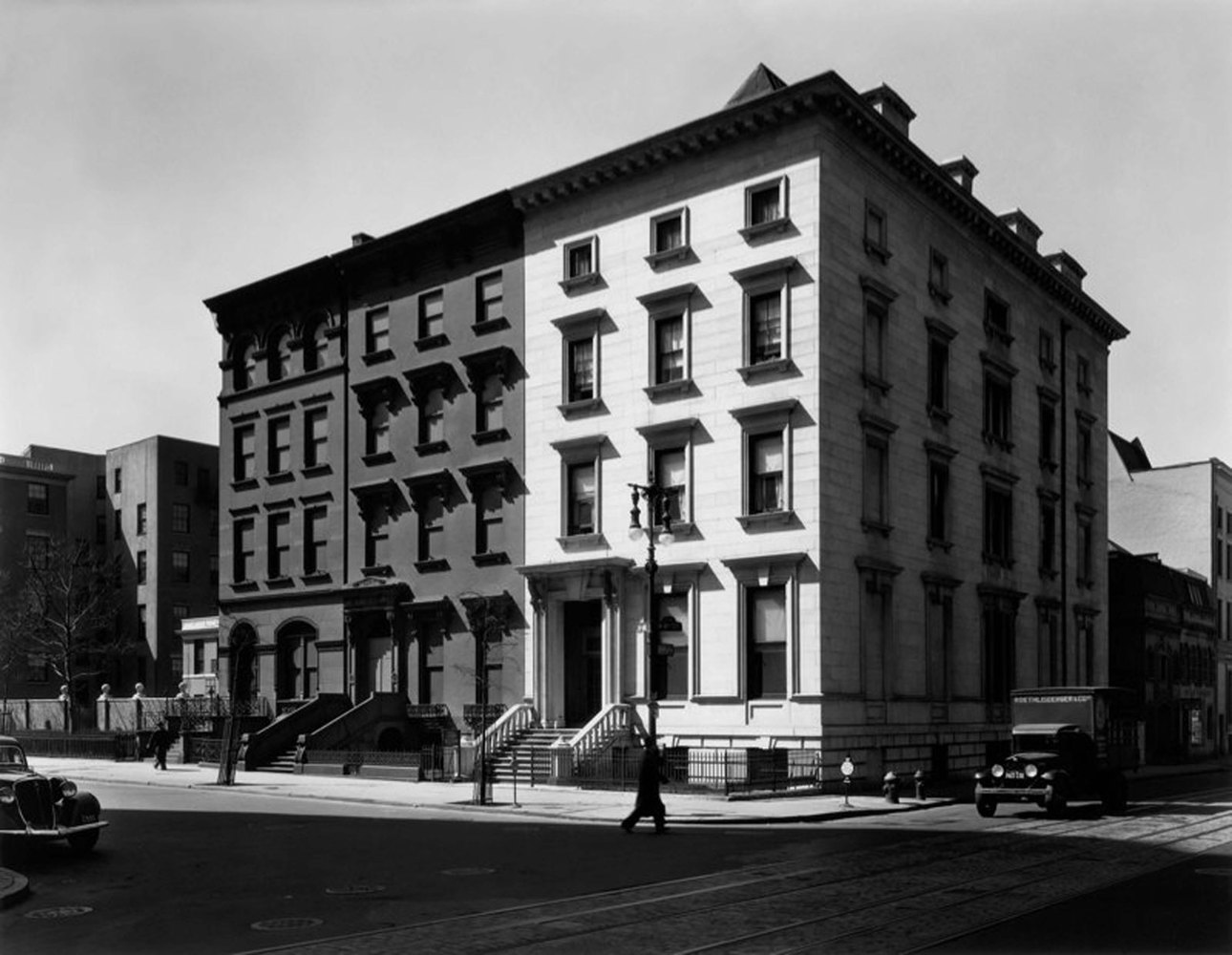 Fifth Avenue Houses, No. 4, 6, 8, New York, 1936