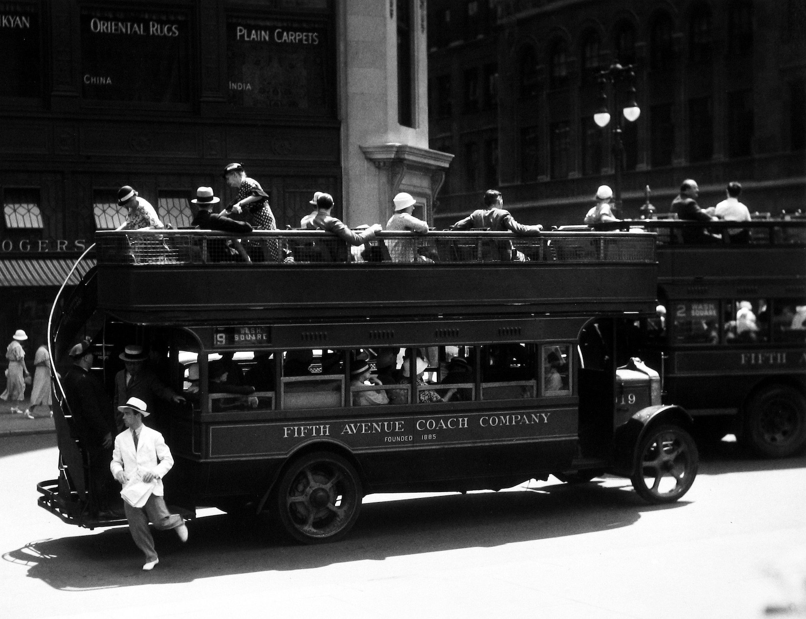 Fifth Avenue Coach Company, New York, 1932