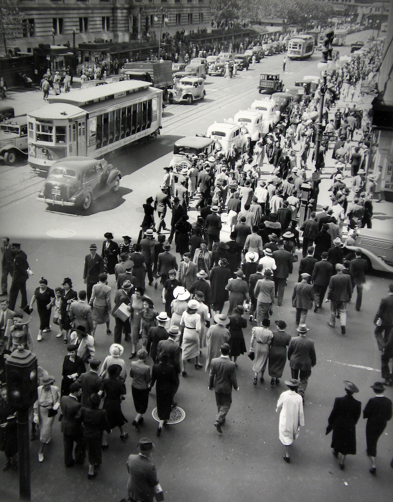 Tempo of the City #2 (Fifth Avenue and 42nd Street), New York, 1938