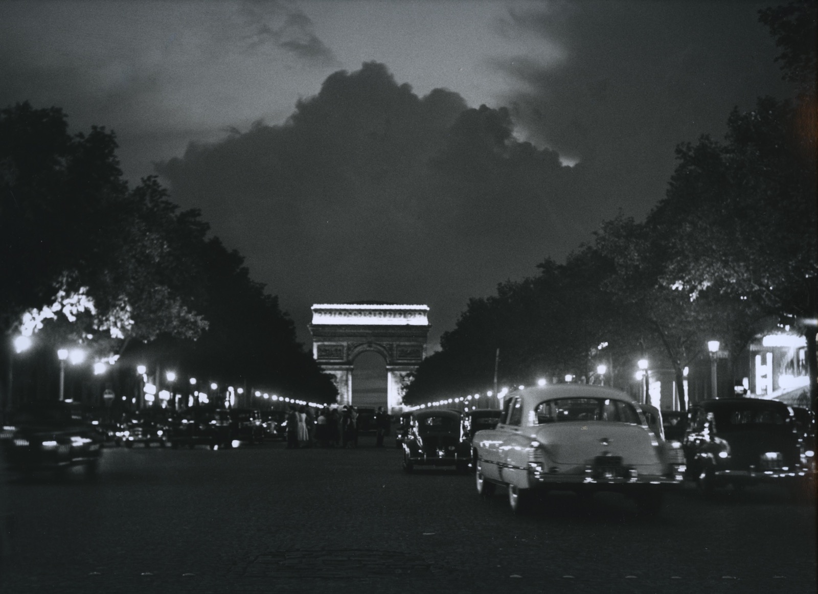Paris, Avenue des Champs Elysées, 1949